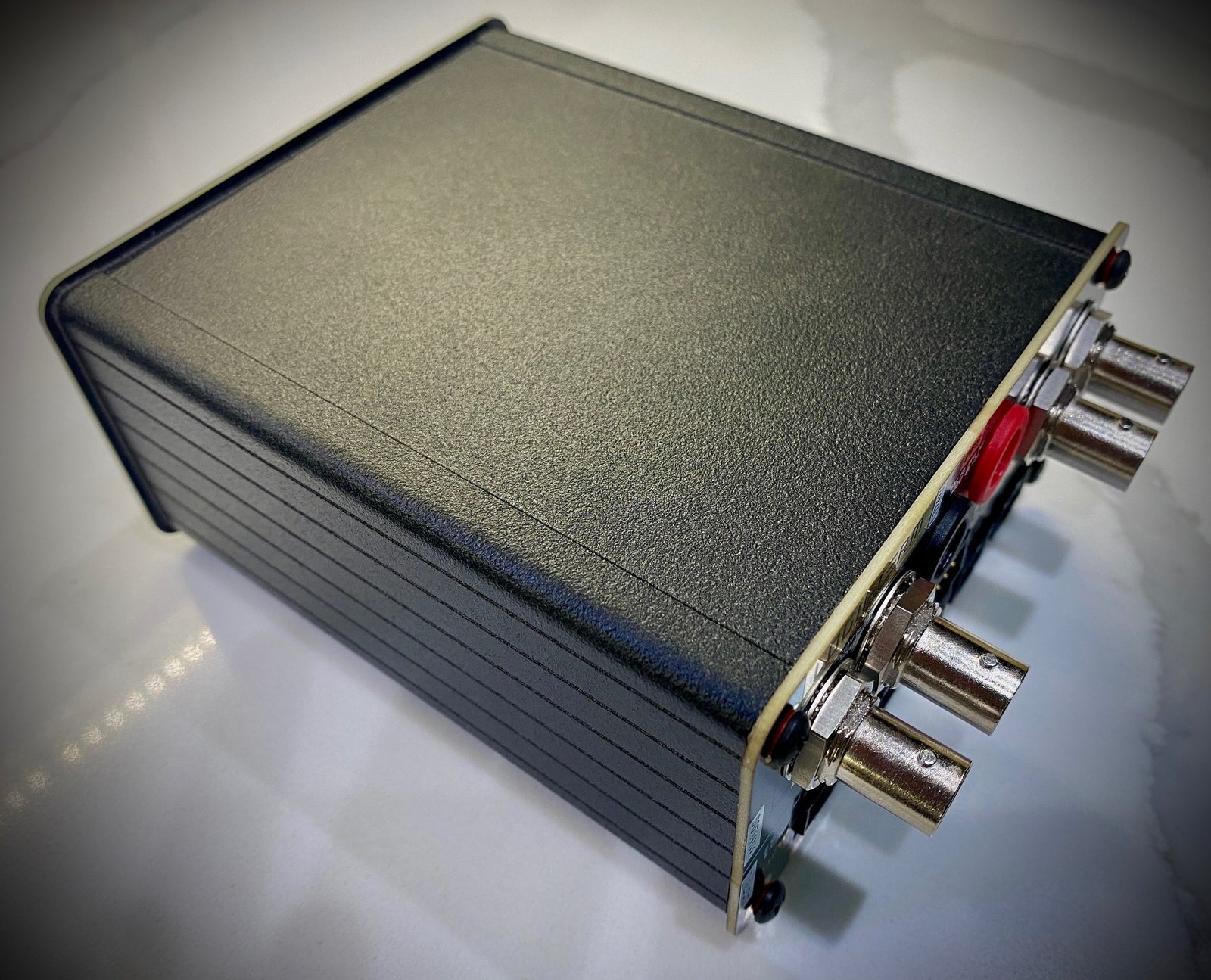 LT16M packaging and box